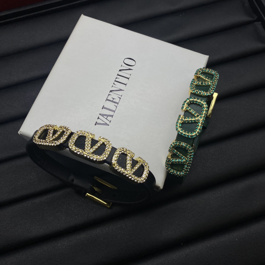 Valentino Jewelry Bracelets Full Diamond Square V Logo Leather Bracelet