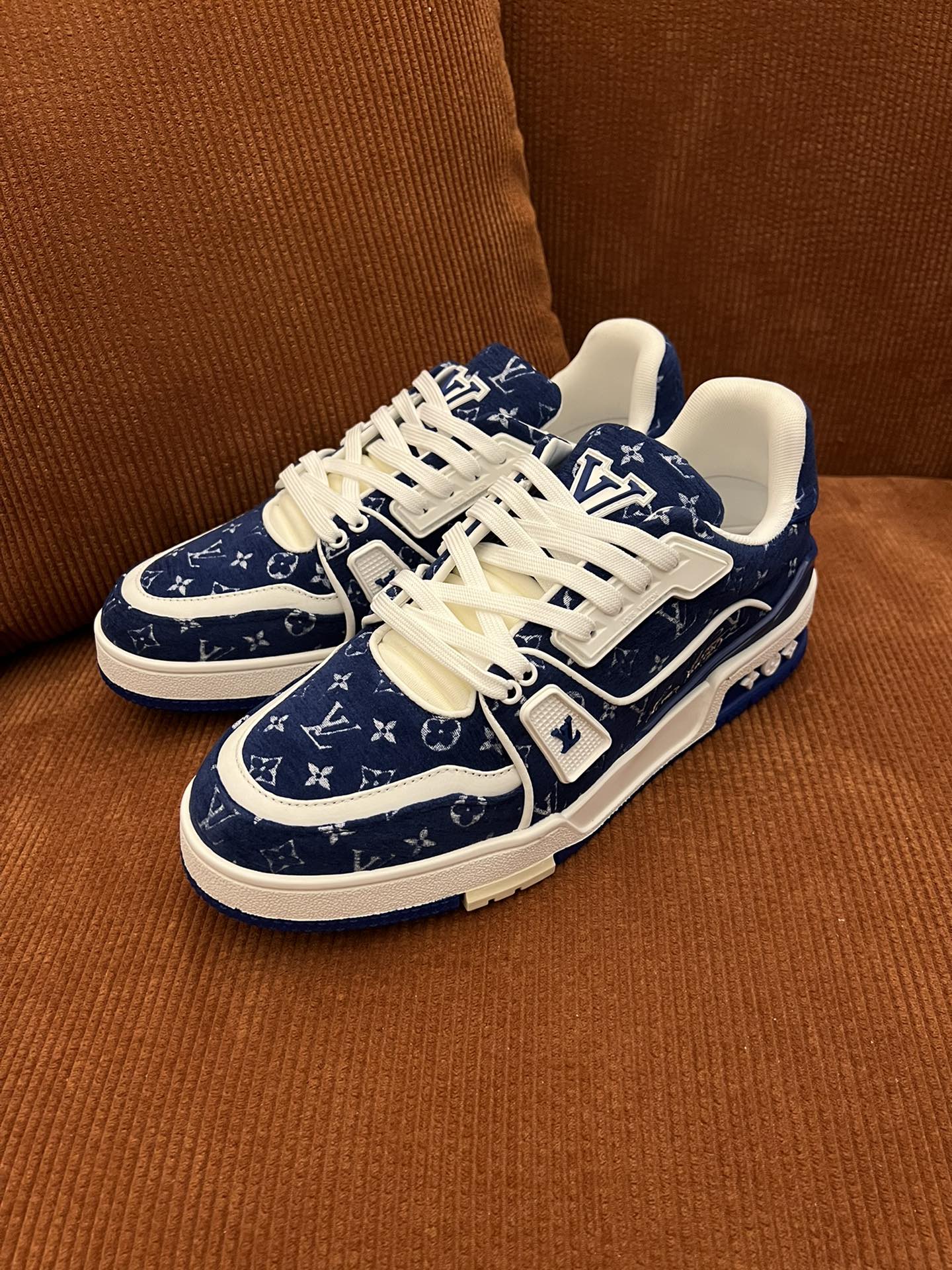 LV 025 Casual shoes XM024 01