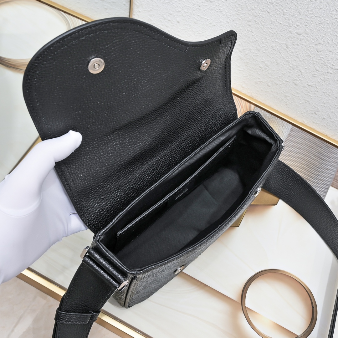 Dior Mini Saddle Messenger Bag 1034 XB032 23cm