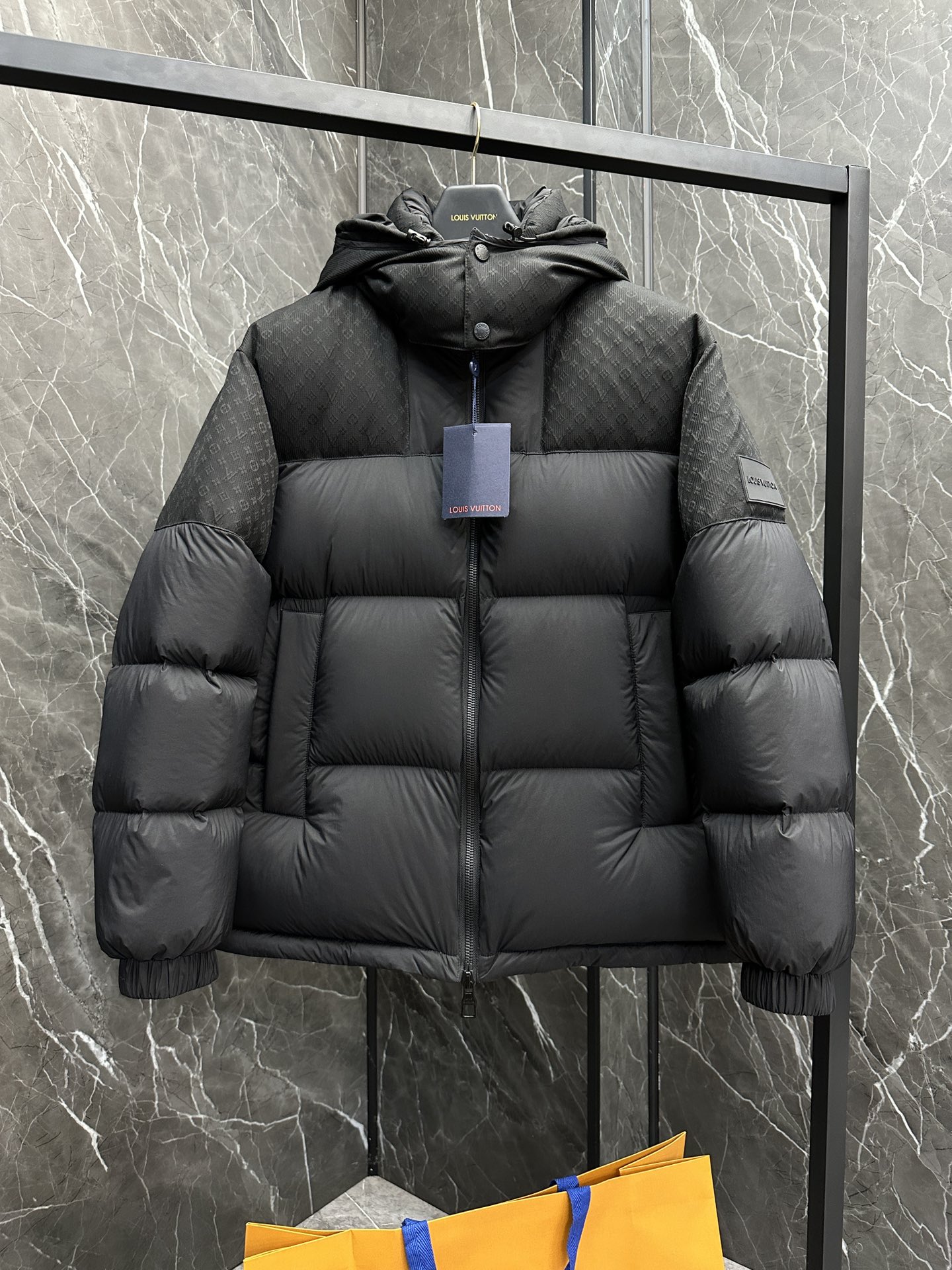 LV Down Jacket 005 M087