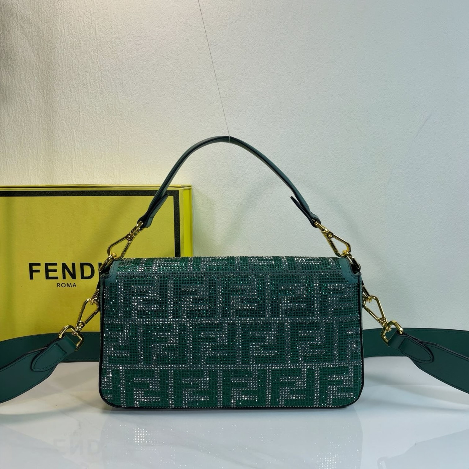 Fendi Bag Fendi Bagauette Shoulder Bag