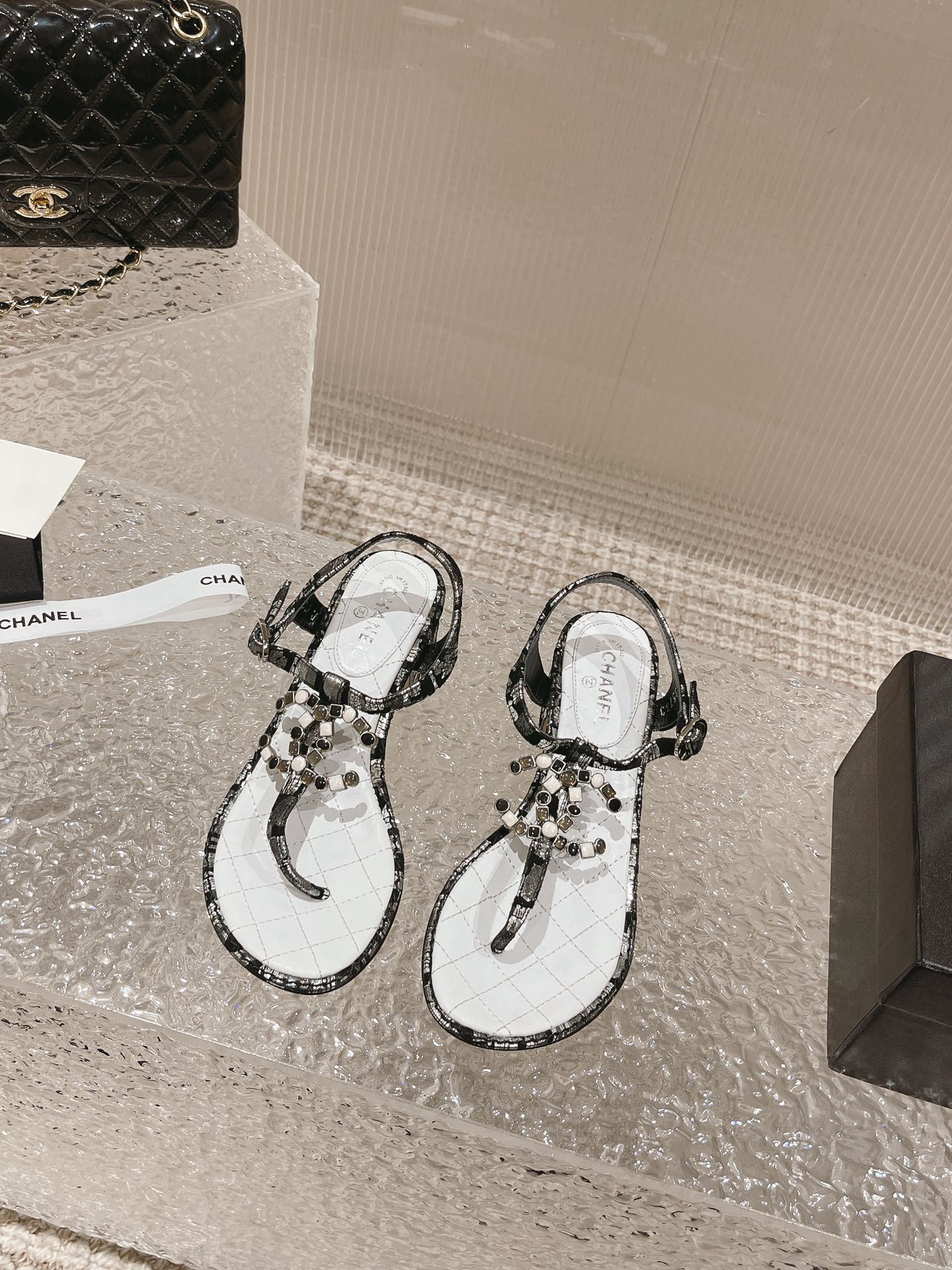 Chanel shoes 018 XM062