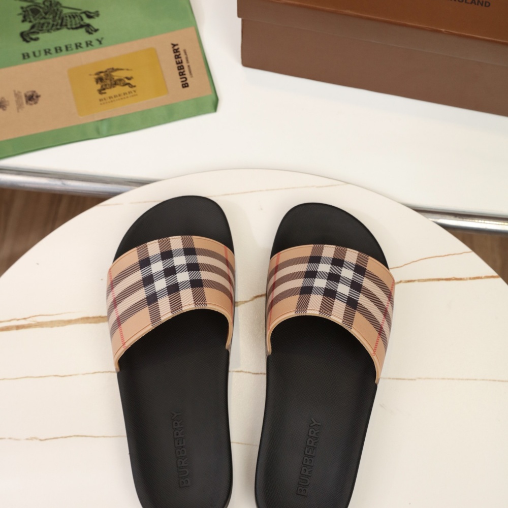 Burberry Shoes Slippers PVC 100%