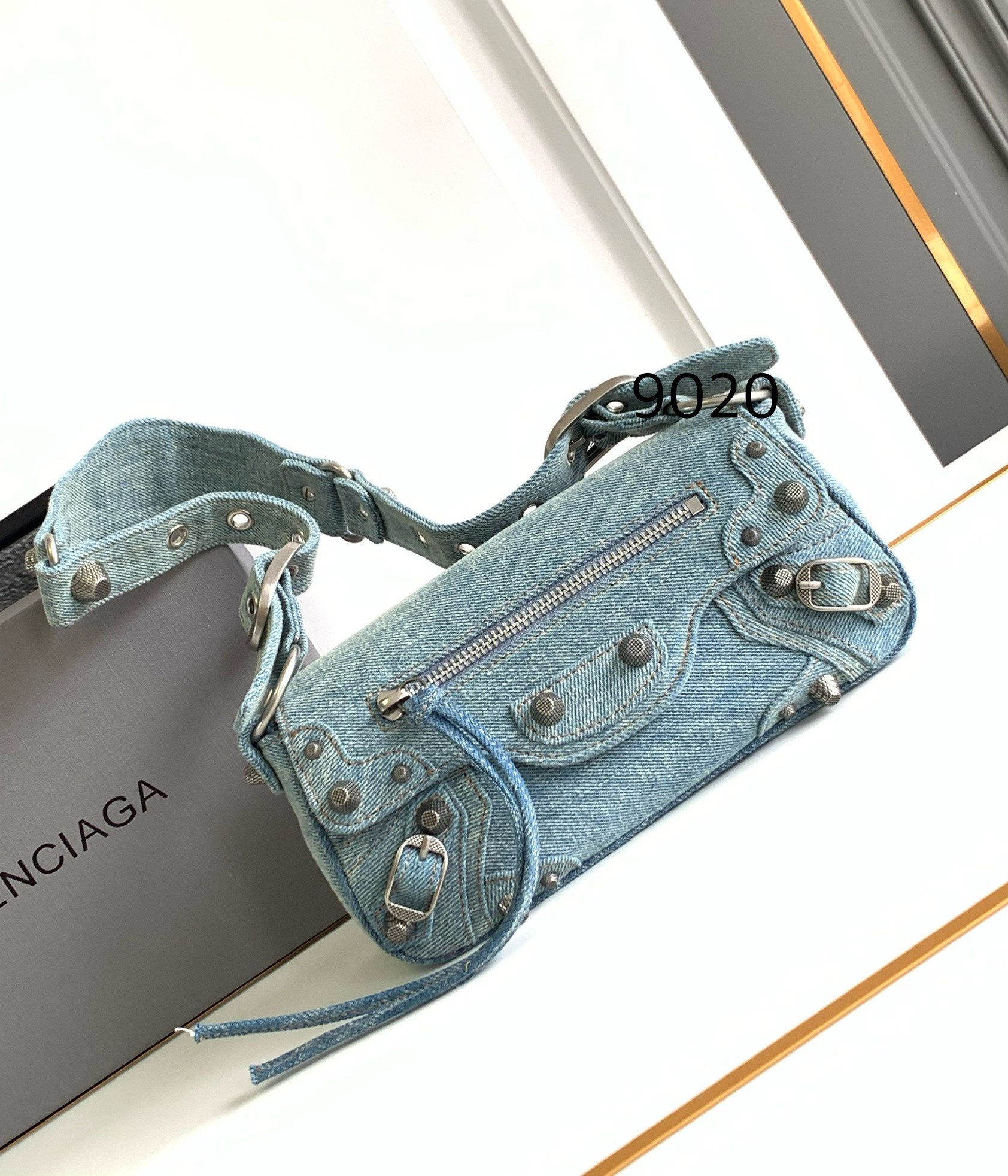 Balenciaga Le Cagole Bag 9020 LM002 23cm