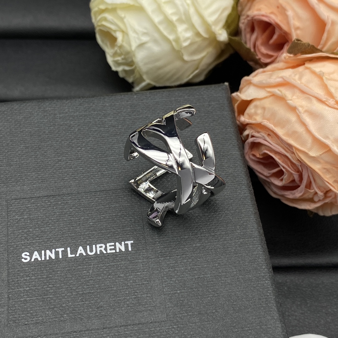 Saint Laurent Jewelry Rings Lnterlocking Staggered Design