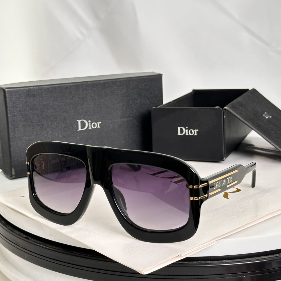 Dior Sunglasses Signature M1U SM021