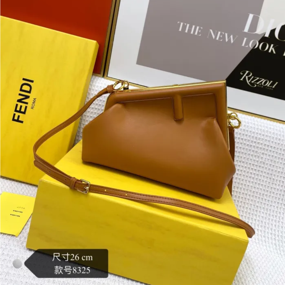 Fendi8325 22PJ062