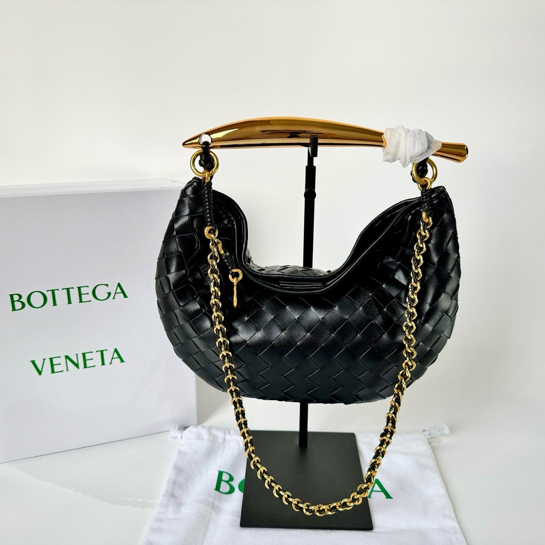 Bottega Veneta Shoulder Bag Ladies' Favorite