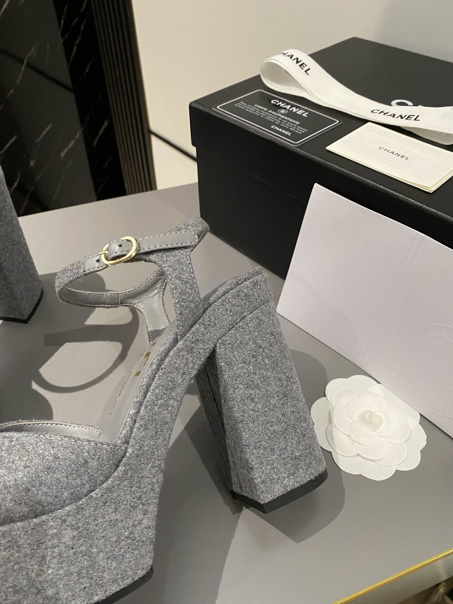 Chanel shoes 066 HL062