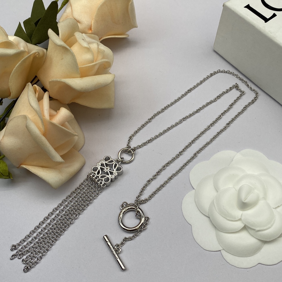 Loewe Jewelry Necklace Hollow Square Logo Tassel Necklace