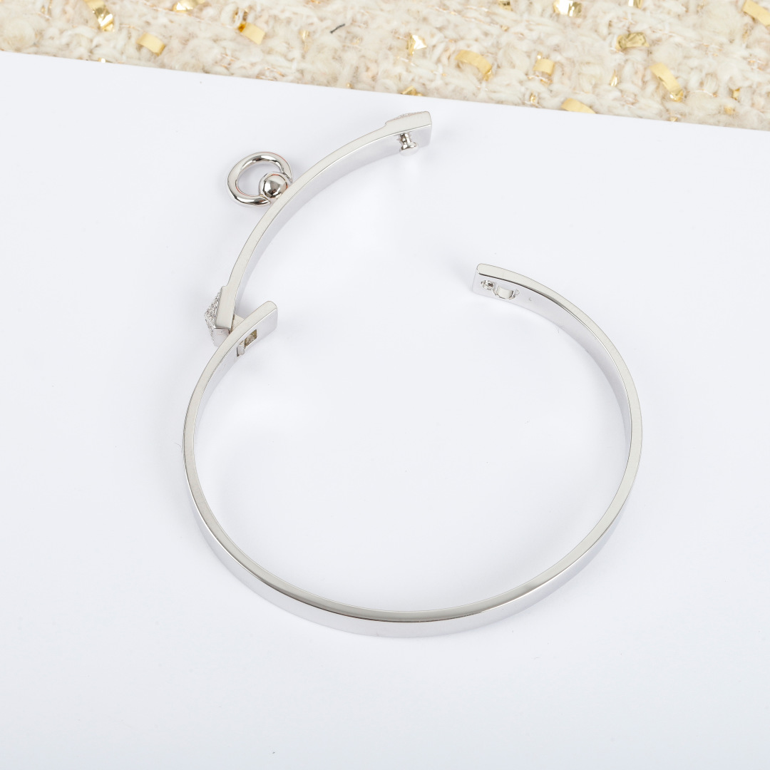 Hermes Jewelry Bangle Four Arch Rivets Design