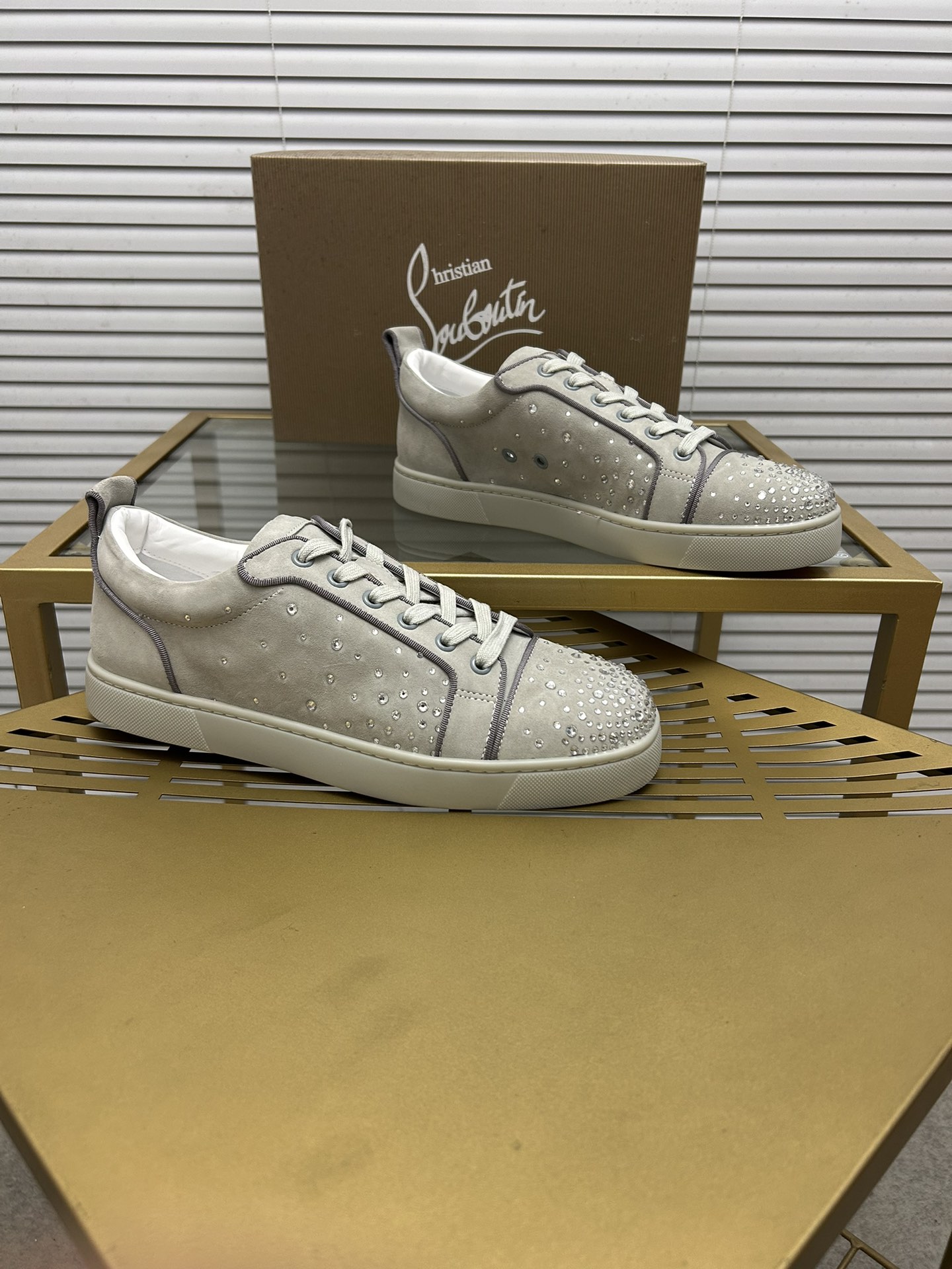 Christian Louboutin 008 Casual shoes HL003