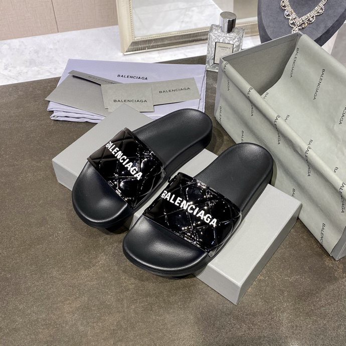 BALENCIAGA shoes 001 XM 531
