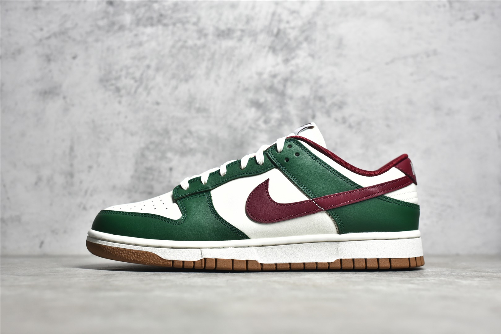 NK  Dunk Low   Gorge Green  FB7160-161 XM072