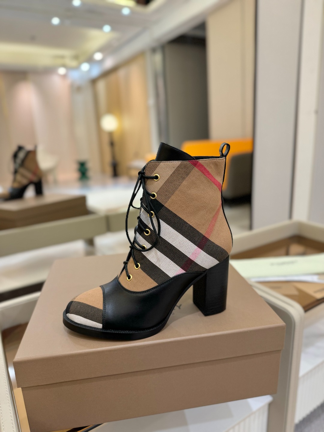 Burberry Shoes Boots Canvas 9.5 CM