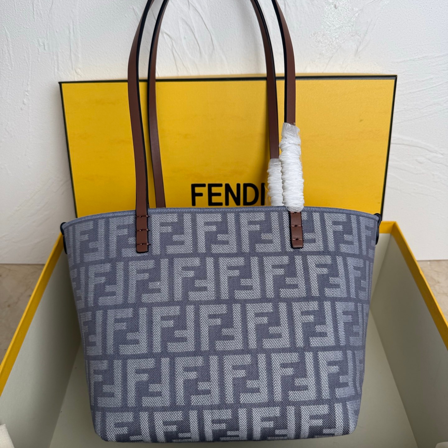 Fendi Shoulder Bag Ladies' Favorite
