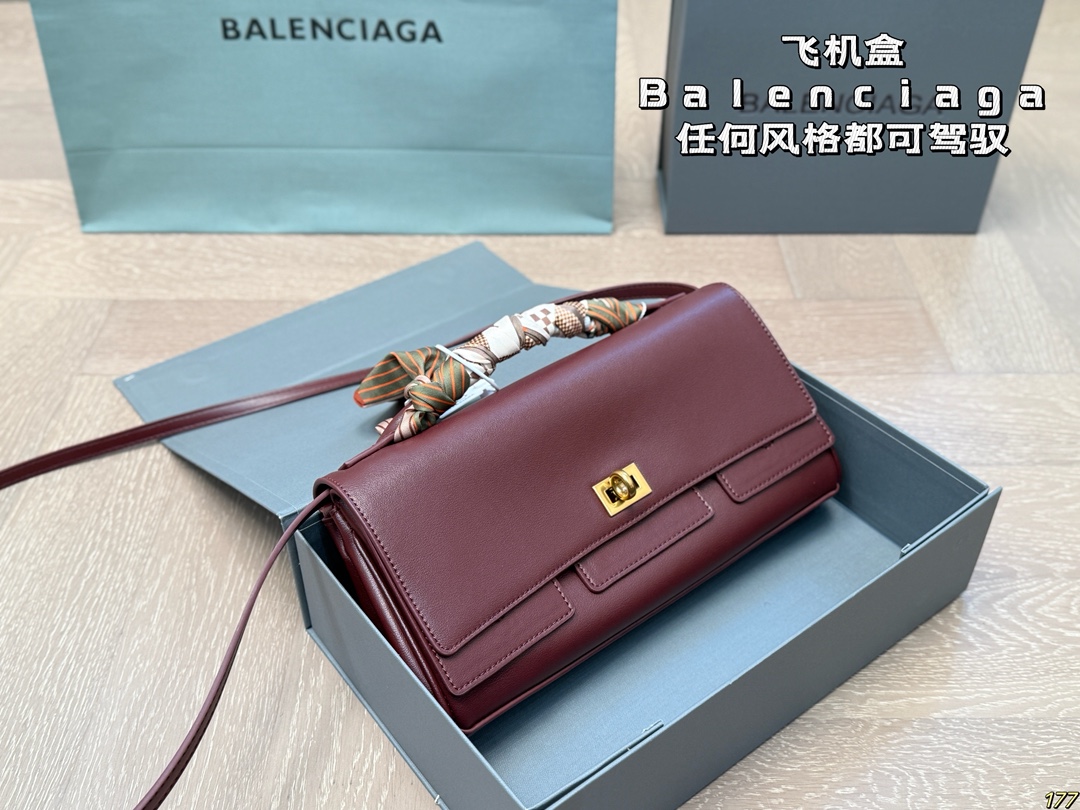 Balenciaga Shoulder Bag Ladies' Favorite