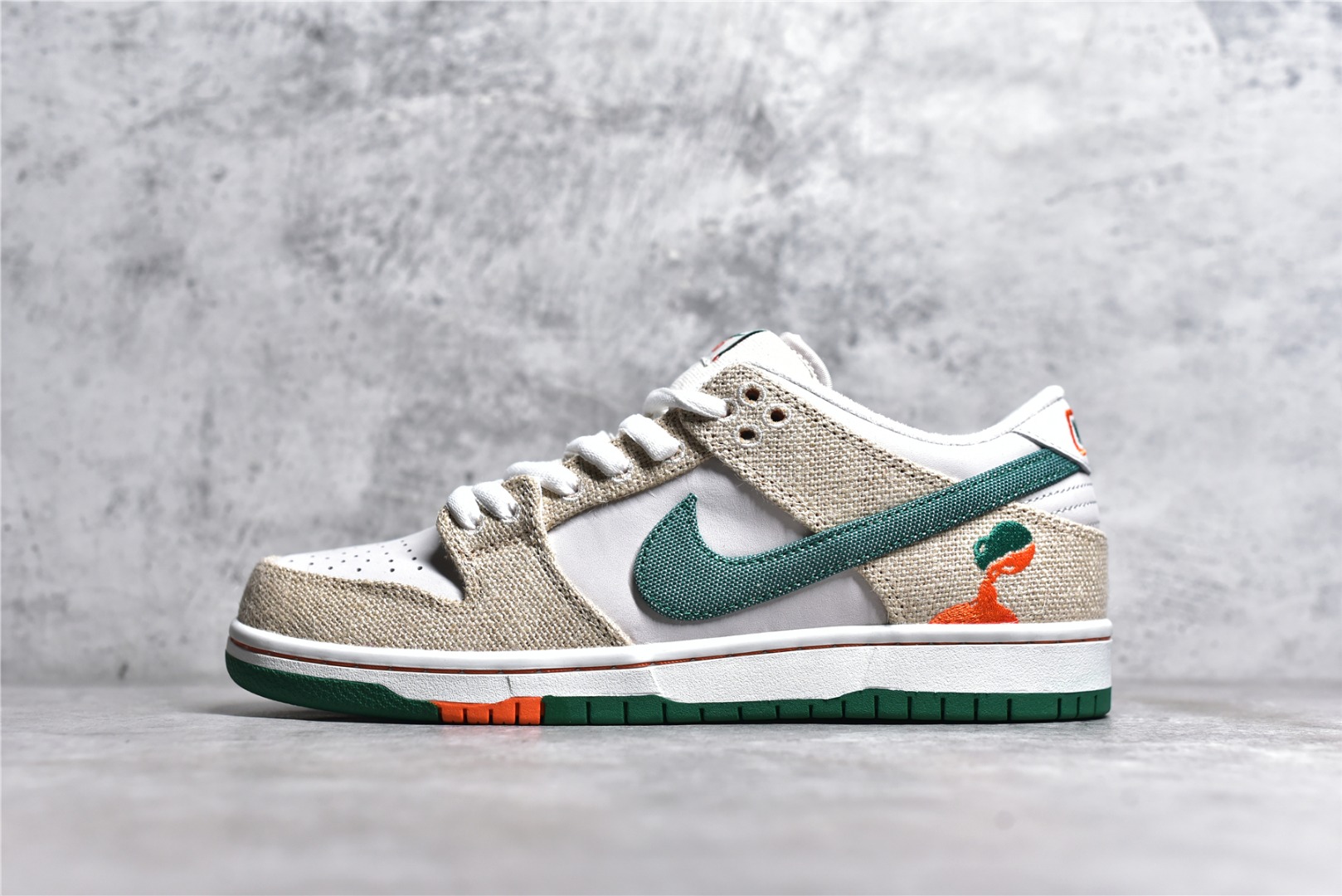 jarritos x Nike Dunk SB Low  Phantom and Malachite  FD0860-001 XM072