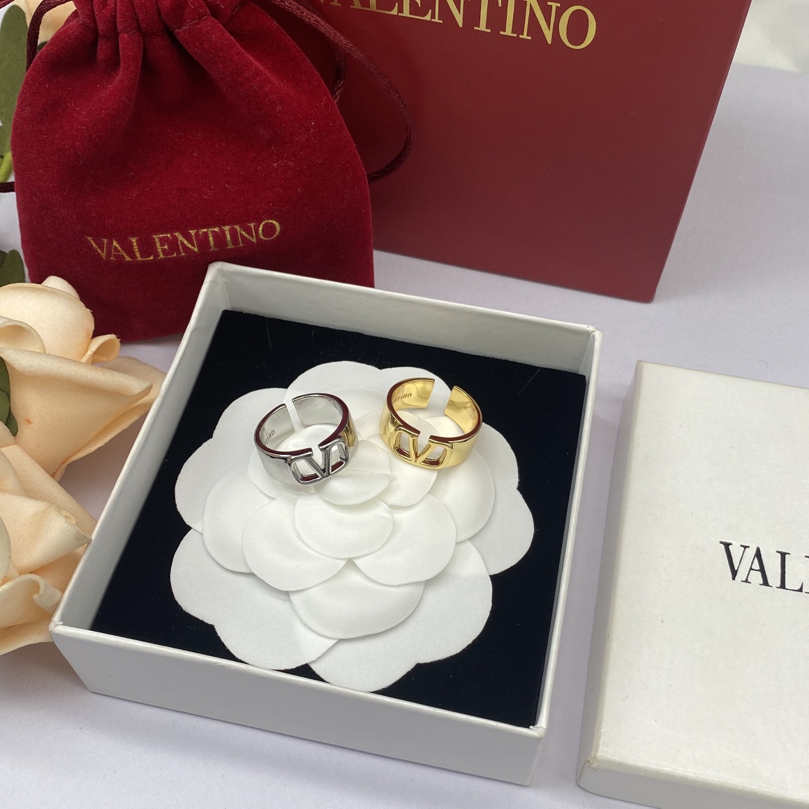 Valentino Jewelry Rings Hollow Square V-Logo Adjustable Ring