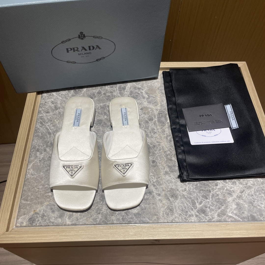 Prada shoes flat bottom 1.5CM sandal 005