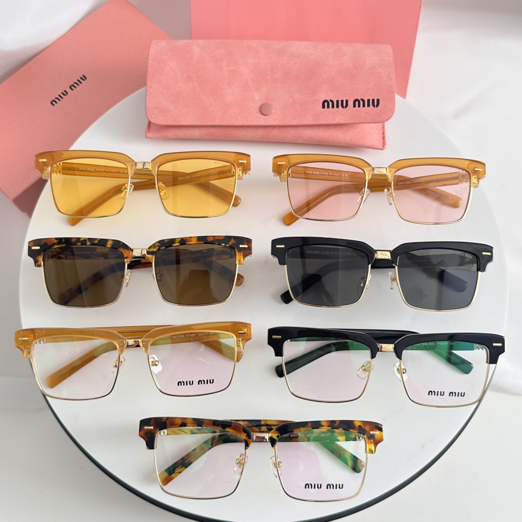 Miu Miu Sunglasses SMU10ZS SM021