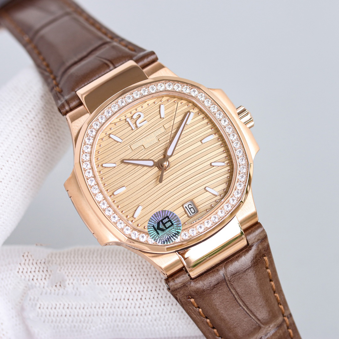 PATEK PHILIPPE NAUTILUS 7118 35.2mm