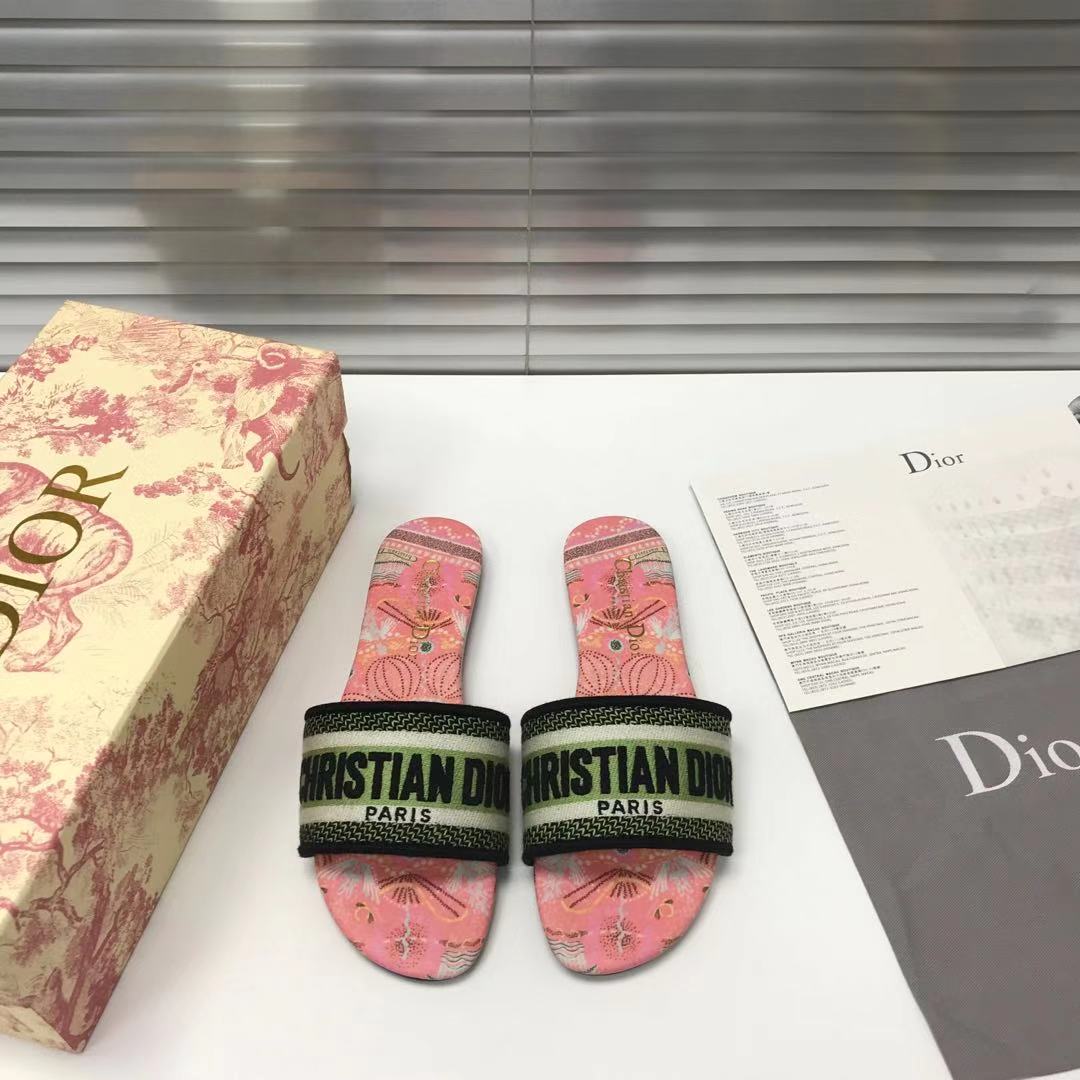 DIOR shoes 004 XM 561 01