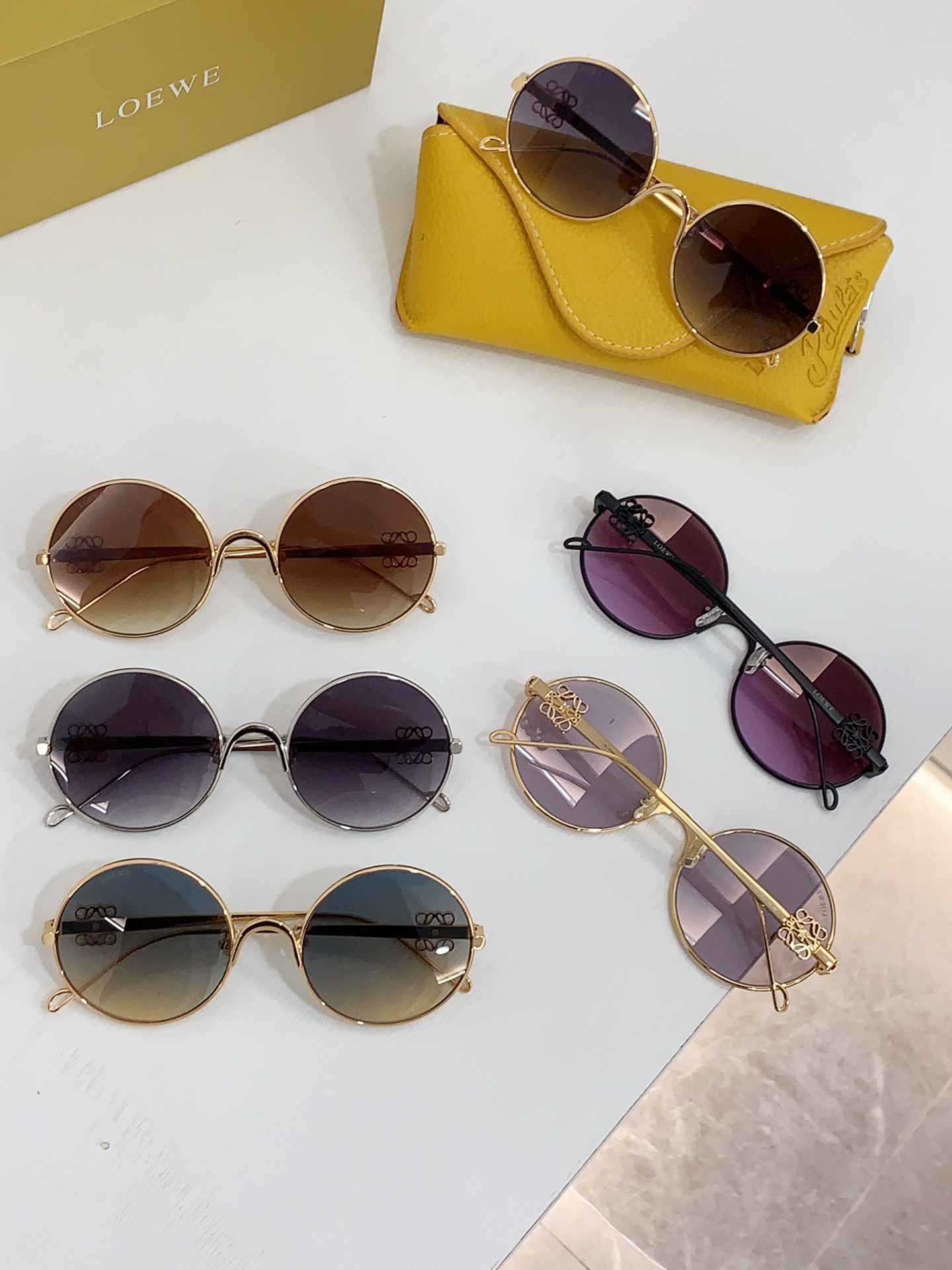 Loewe Sunglasses LW5120S SM051