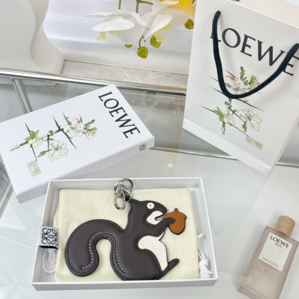 Loewe Key Chain Squirrel Charm Imported Calfskin Keychain Pendant Accessories