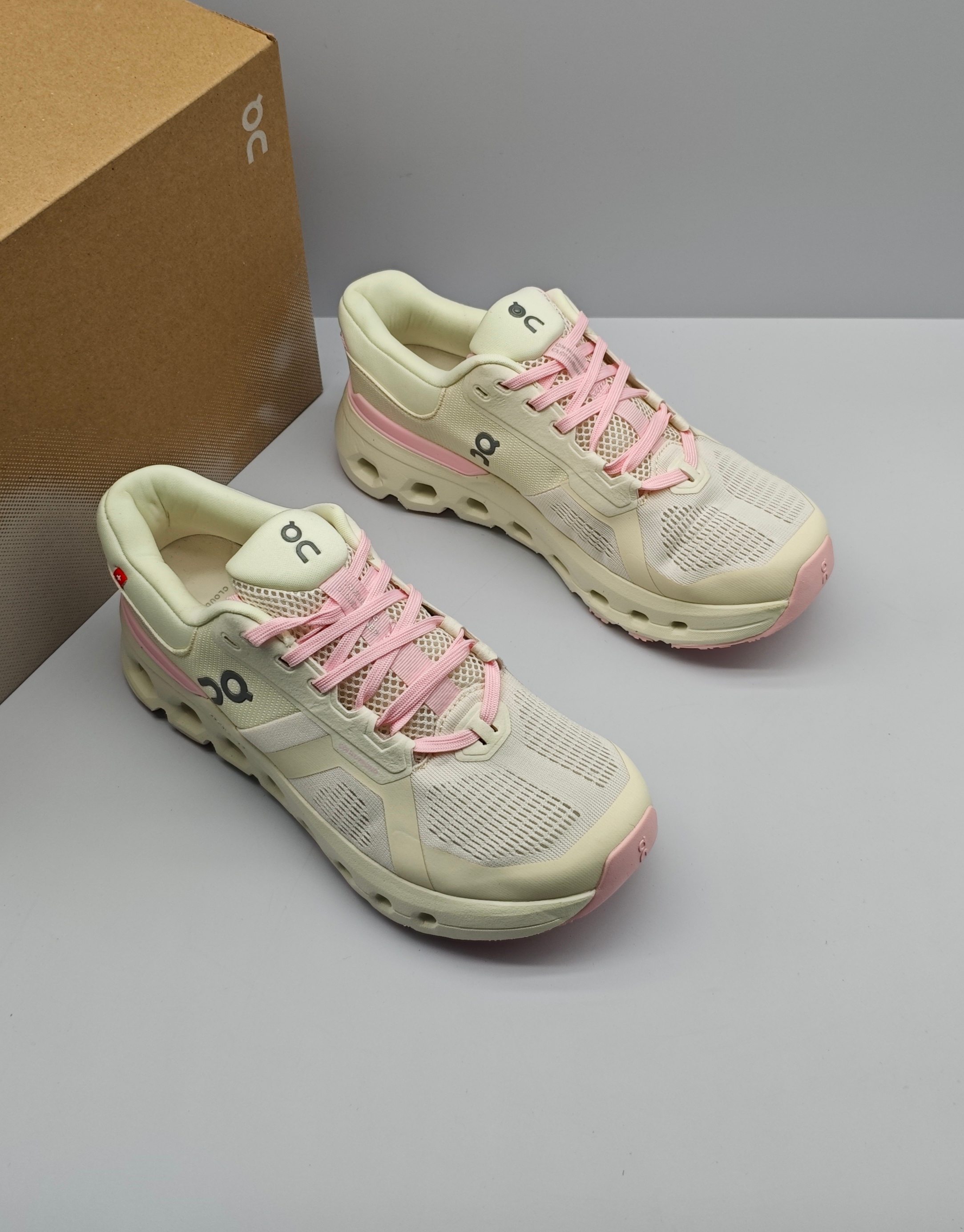 On Cloud Sneakers Sports shoes ON CloudRunner 2