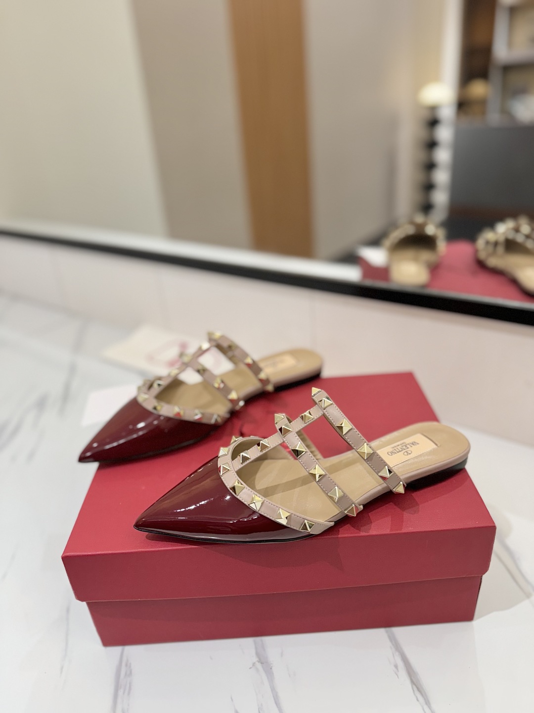 Valentino  Shoes Riveted VT flat-bottomed pointed women's high-heeled slippers