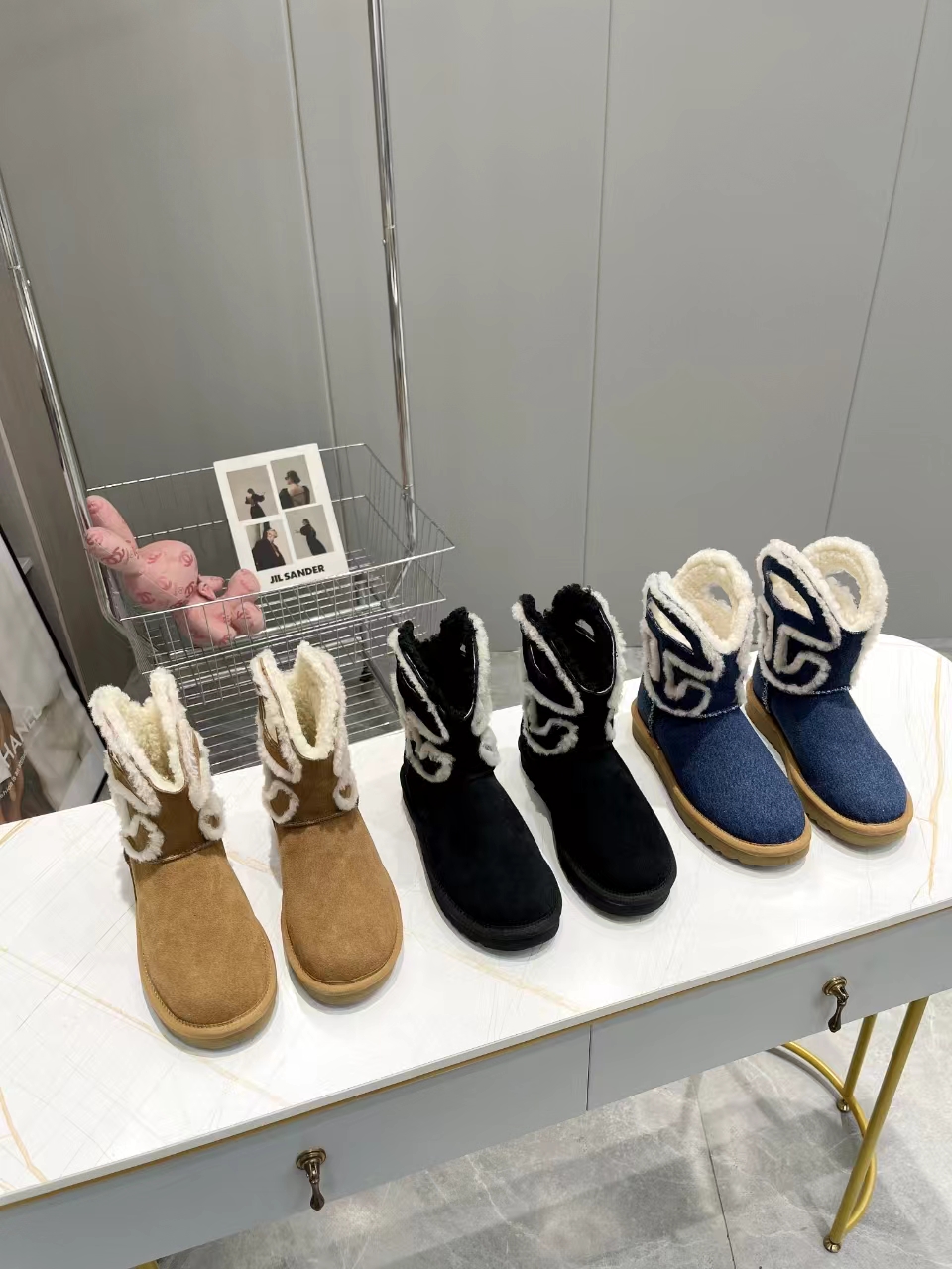 UGG shoes 037 BY082