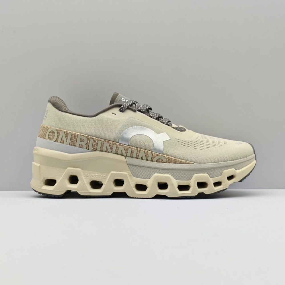 On Cloud Sneakers Sports shoes ON Cloudmonster 2