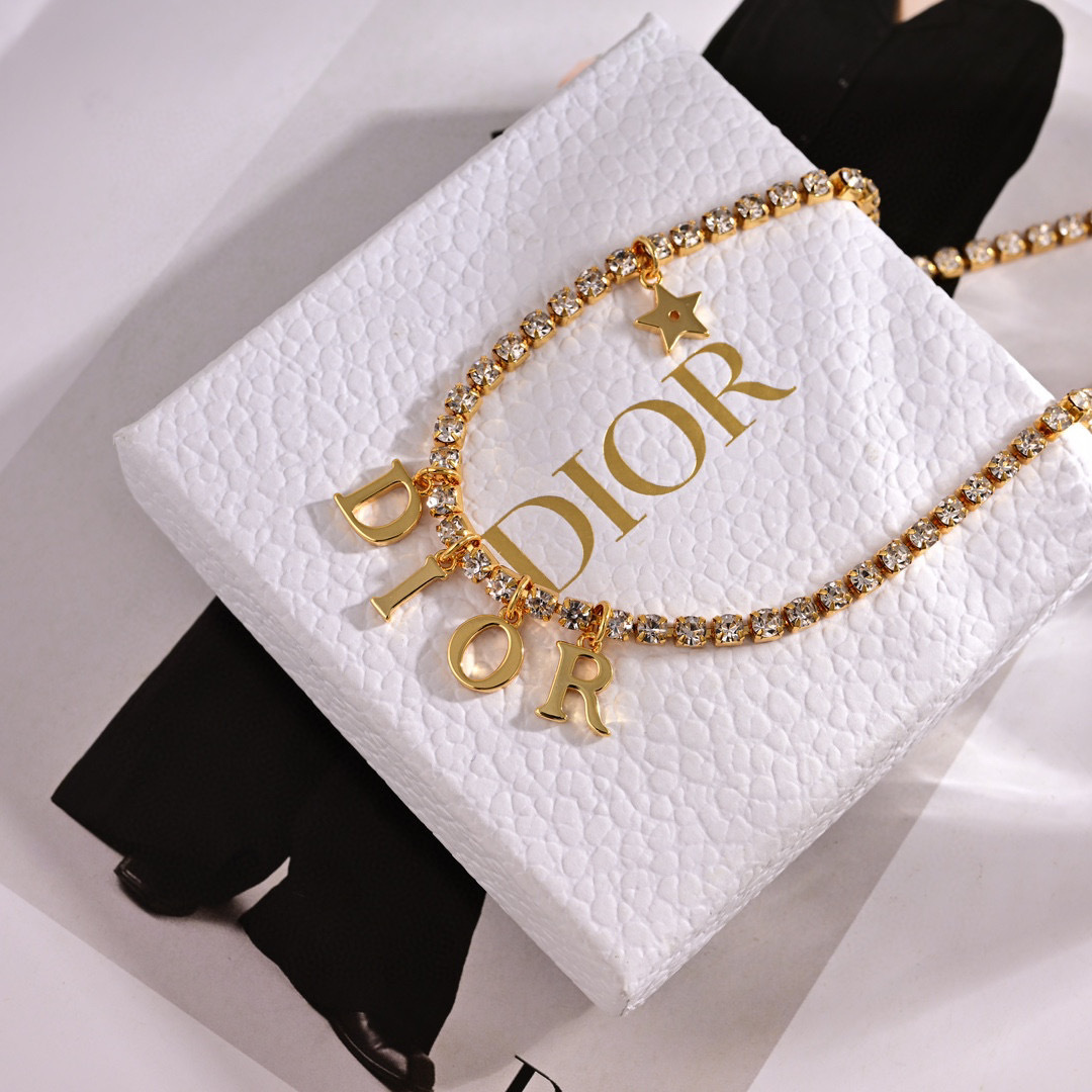 Dior Jewelry Necklace Metal texture counterattack version of the letter tide fan