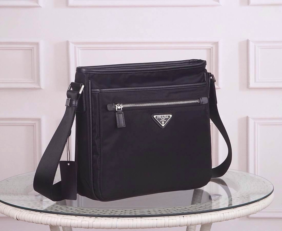 Prada952HMF021 28*26*8 cm