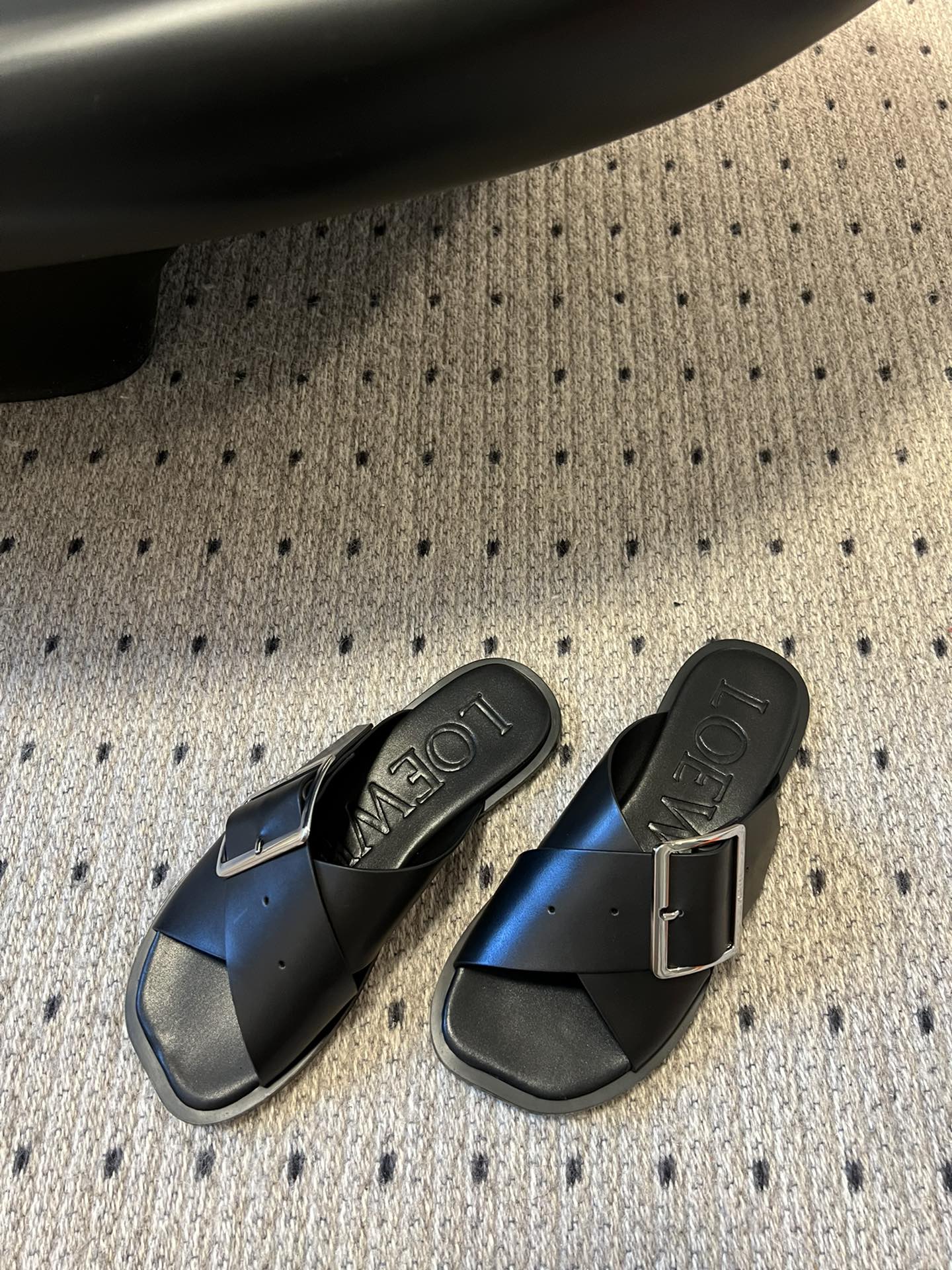 Loewe Shoes Cross strap flat slippers