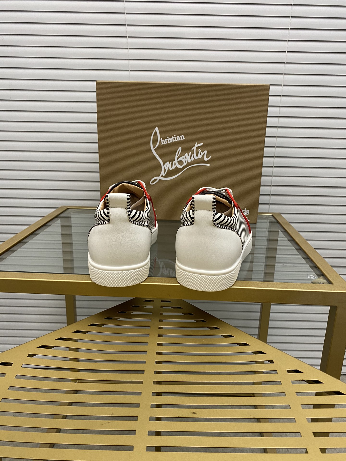 Christian Louboutin 027 Casual shoes HL003