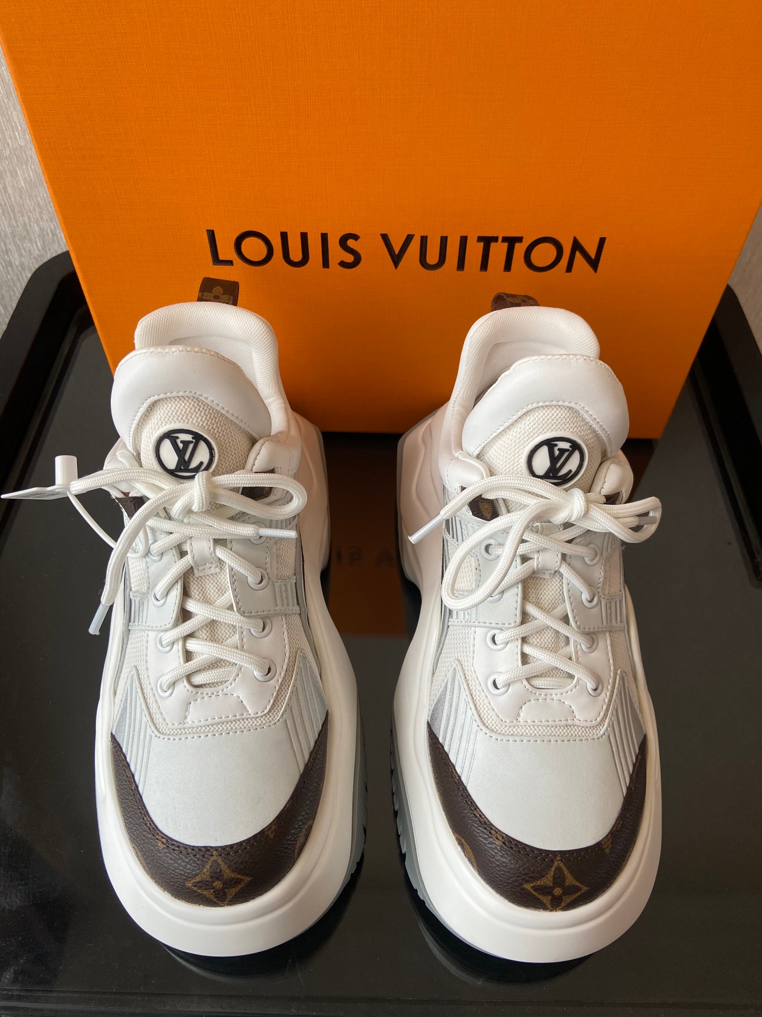 LV 008 Casual shoes XM 093