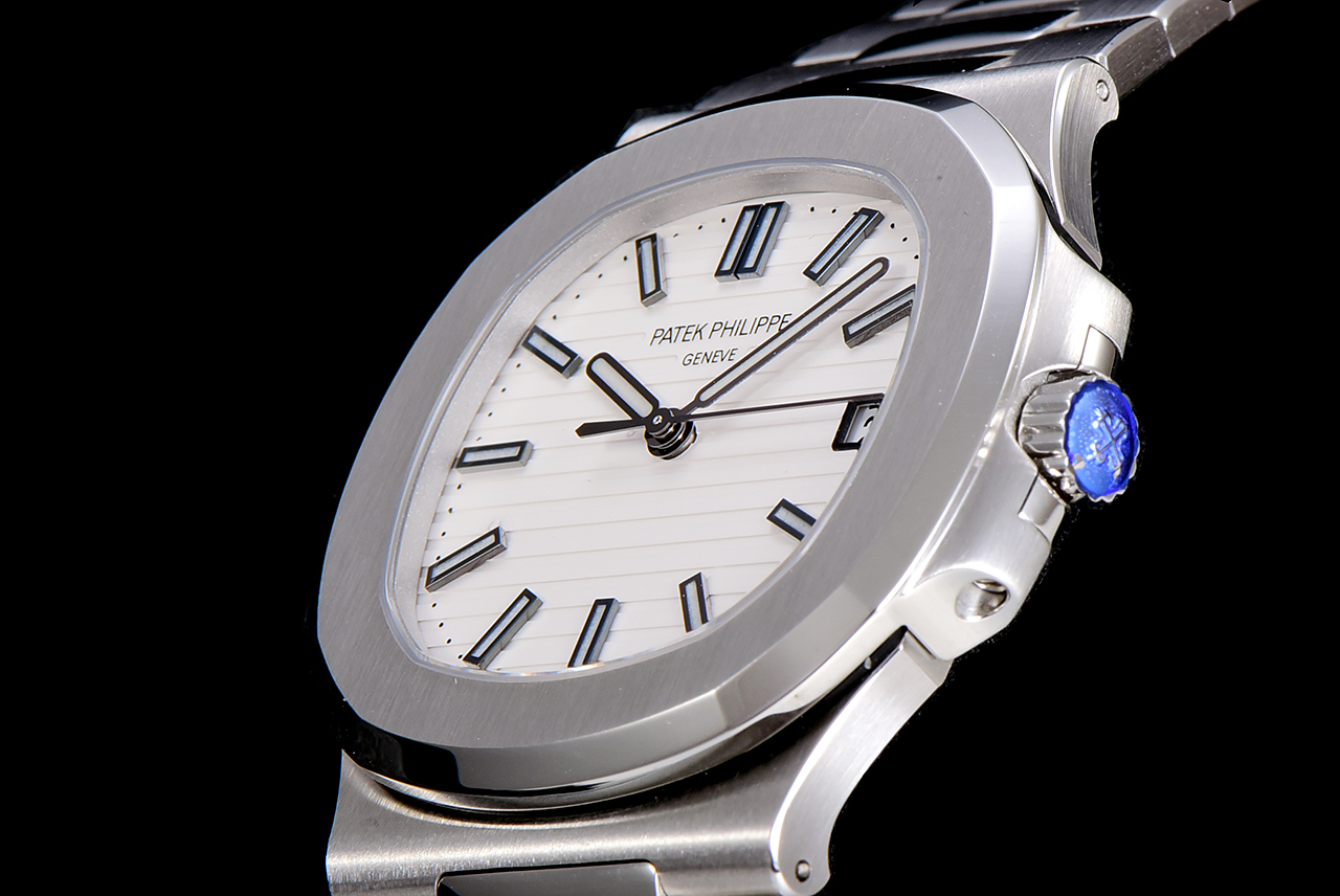 PATEK PHILIPPE NAUTILUS 5711 40mm