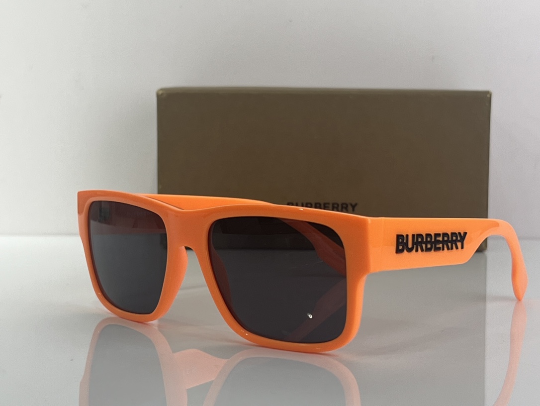 Burberry Sunglasses B 4358 SM021