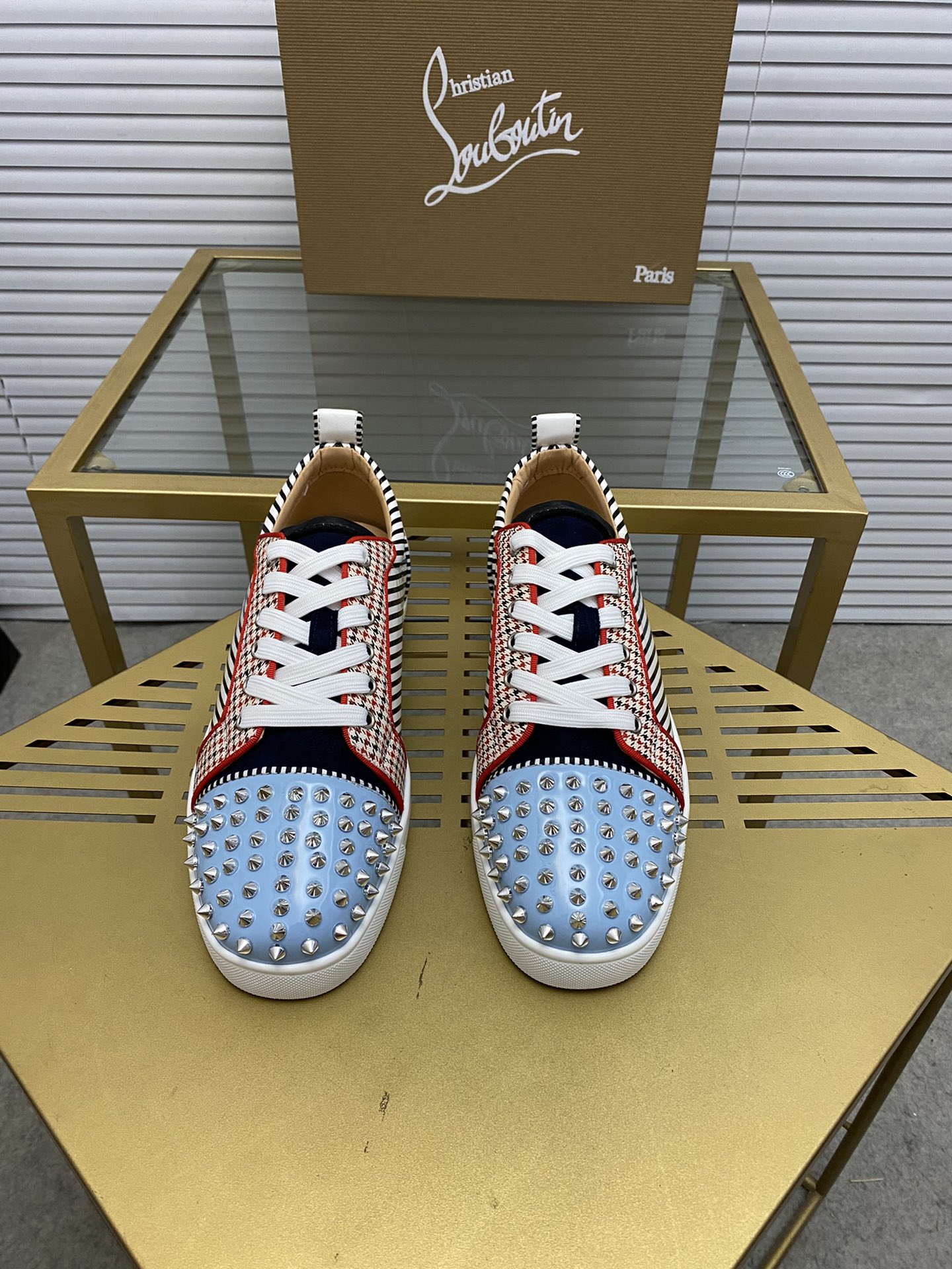 Christian Louboutin 027 Casual shoes HL003