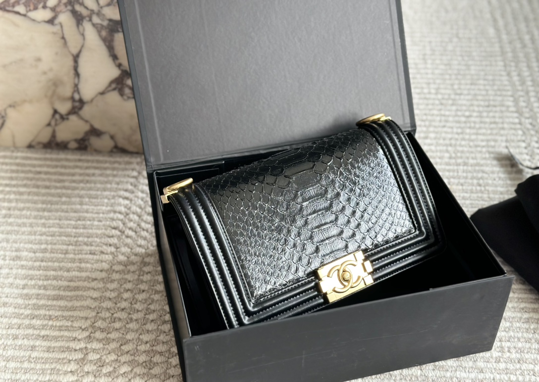 Chanel Leboy Bag 011 DB502 25cm
