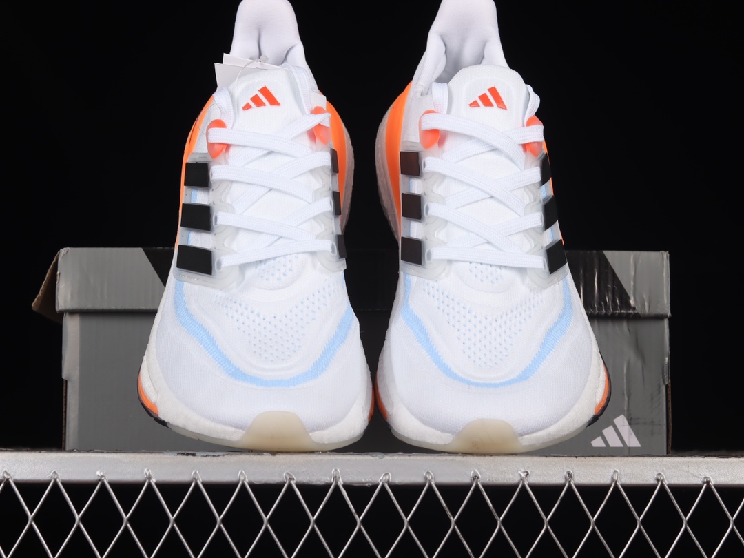 Ad Ultra Boost Light 23 HQ6351 XM542