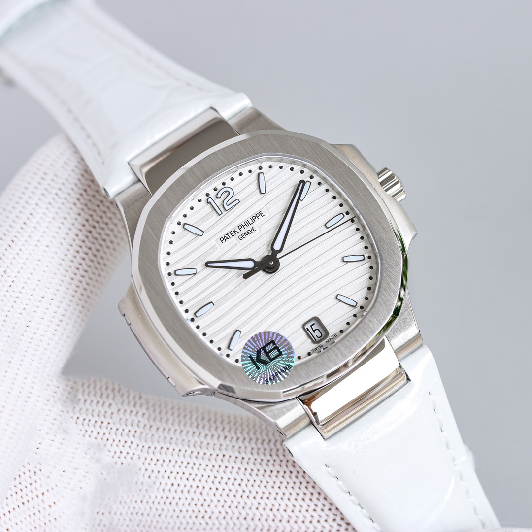 PATEK PHILIPPE NAUTILUS 7118 35.2mm