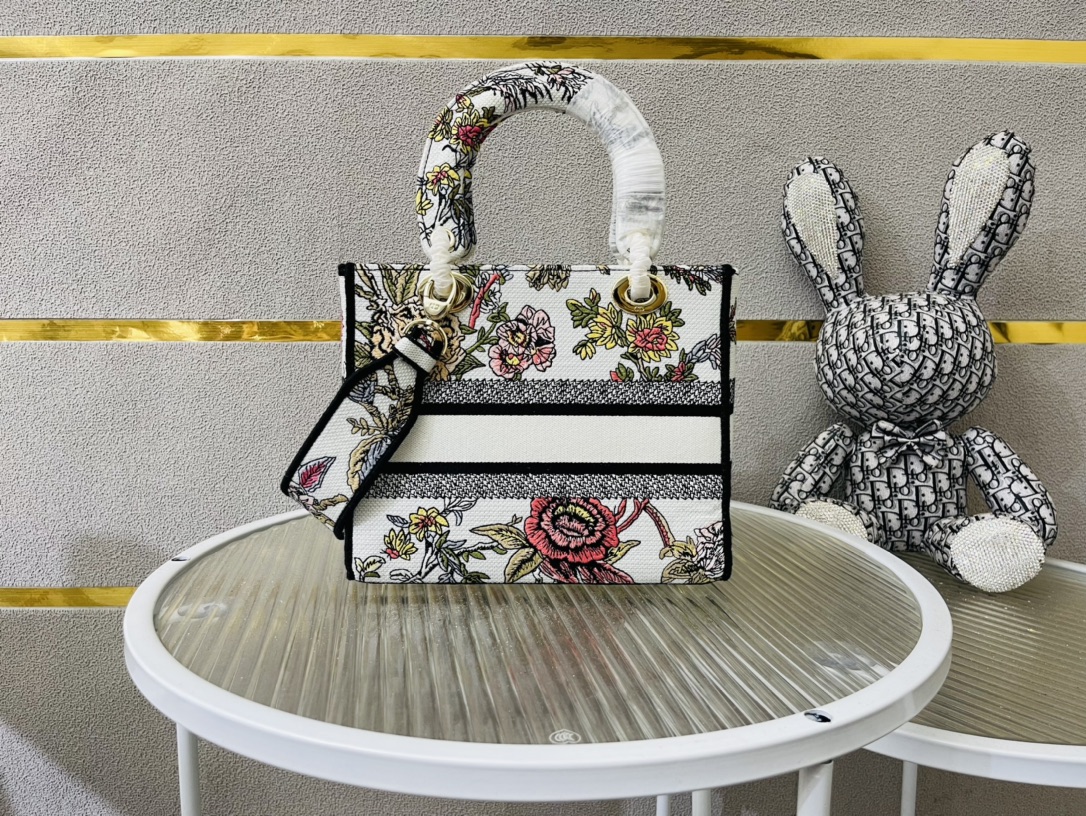 10A + top quality Dior Medium Lady D-Lite Bag 9920 DD003 24cm