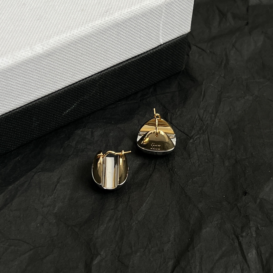 Miu Miu Jewelry Earring Small and Exquisite with Full Design Sense