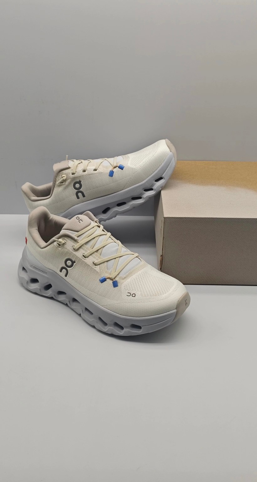 On Cloud Sneakers Sports shoes ON Cloudtilt