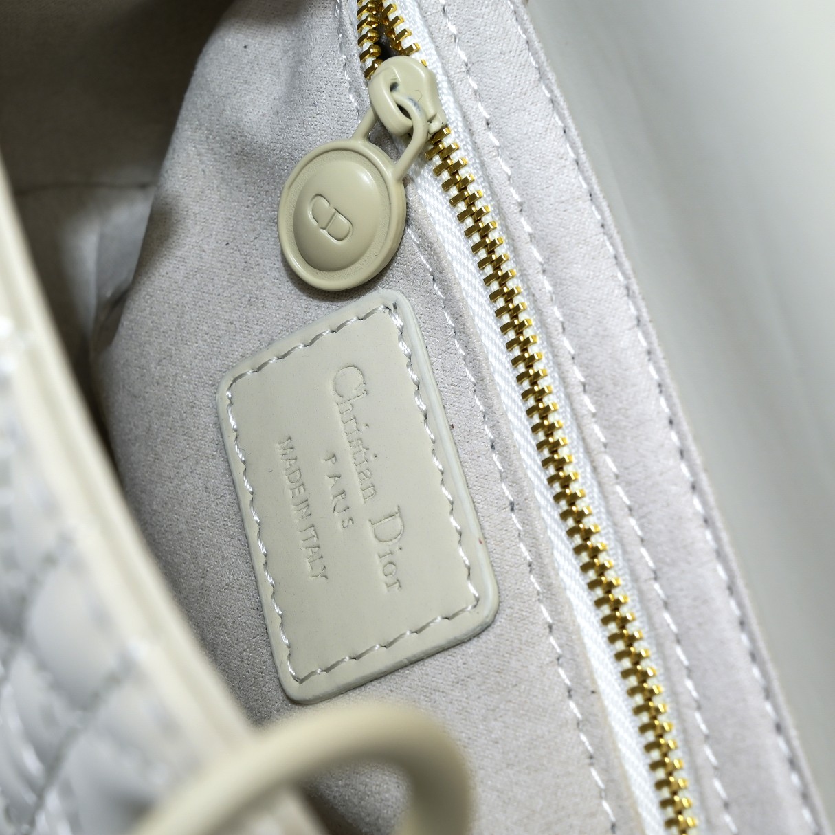 Mini Lady Dior Bag White Matte 2022 LM051 17cm