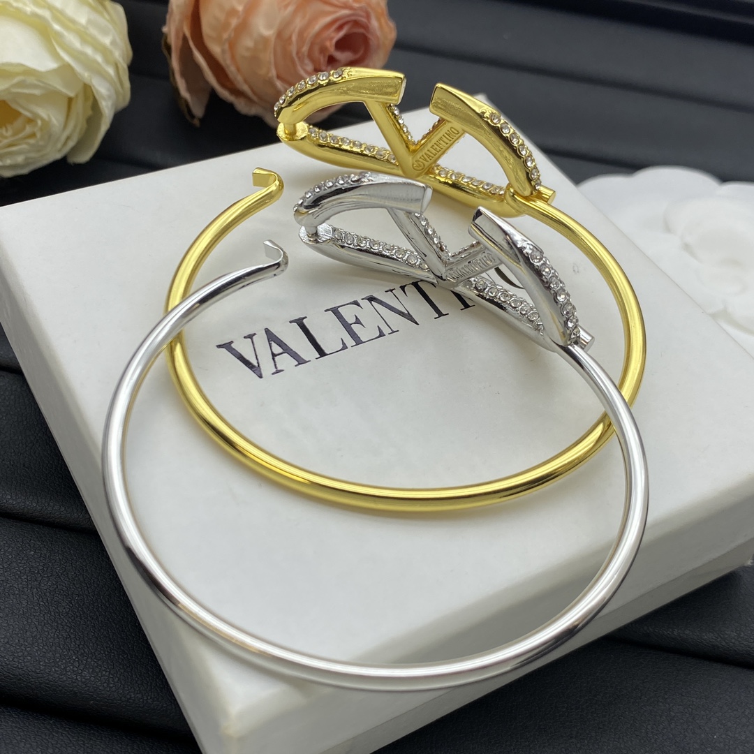 Valentino Jewelry Bangle Diamond-Encrusted Oval V-Logo Bangle