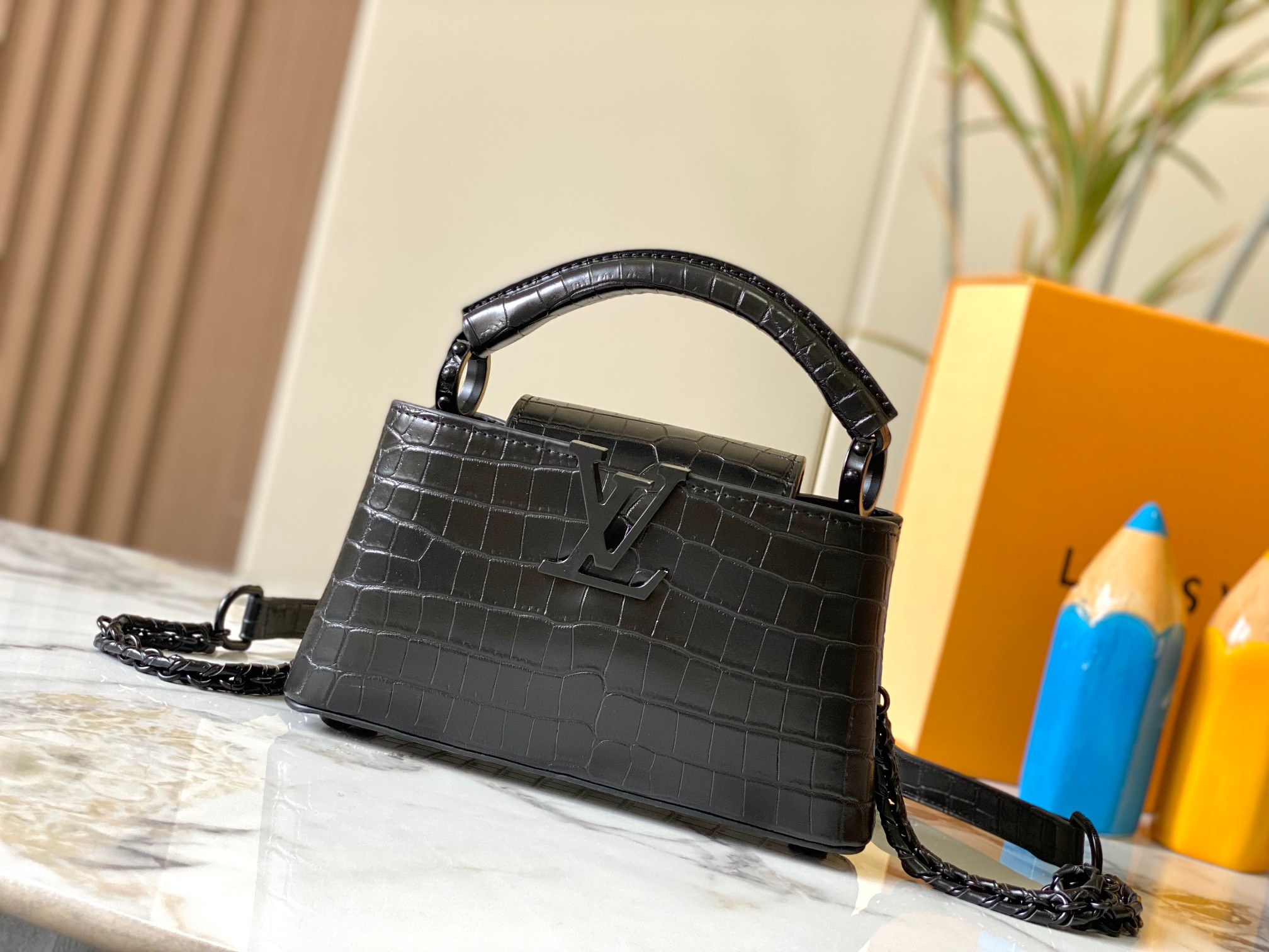 LV Capucines Bag M23977 LM022032 22-33cm